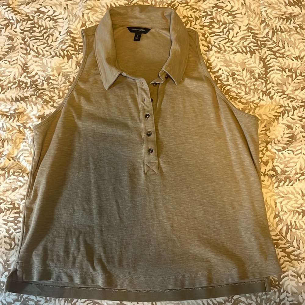 Banana Republic collared tank